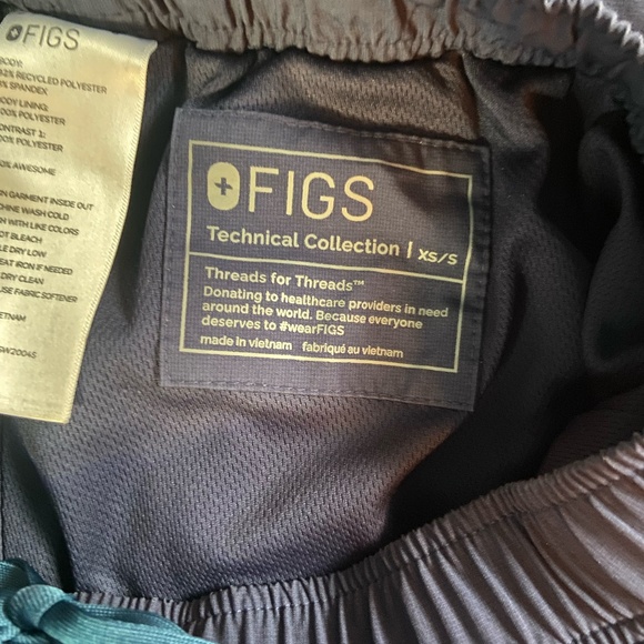 Men’s XS Fig Scrub Set - Picture 2 of 2